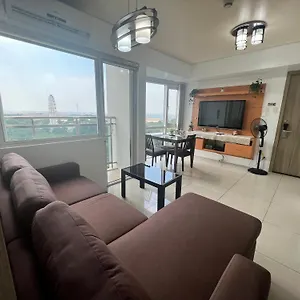 De Luxe, Standard And -the Breeze Residences-close To Airport,mall Of Asia, Us Embassy Apartment