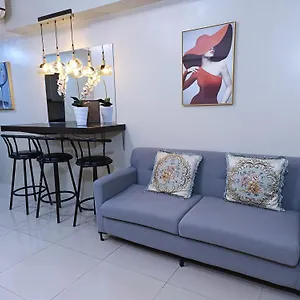 1br And Unit @ 150 Newport Near Naia 3 Apartment